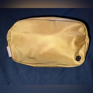 NWOT Lululemon Belt Bag